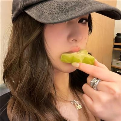 绿野红鸾